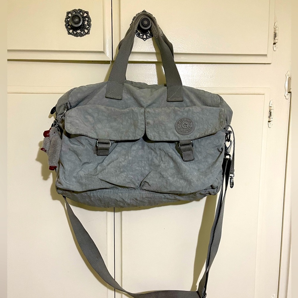 Kipling big tote / diaper bag / military faded green look 😍( 15 X 10”)